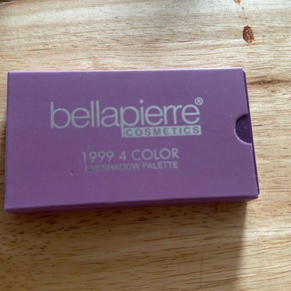 Bellapierre Cosmetics 1999 4 colour eyeshadow pallete *comes with free gift* - Picture 1 of 2